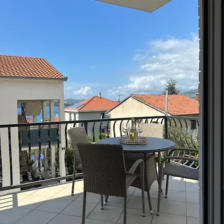 Roko Apartamento Trogir